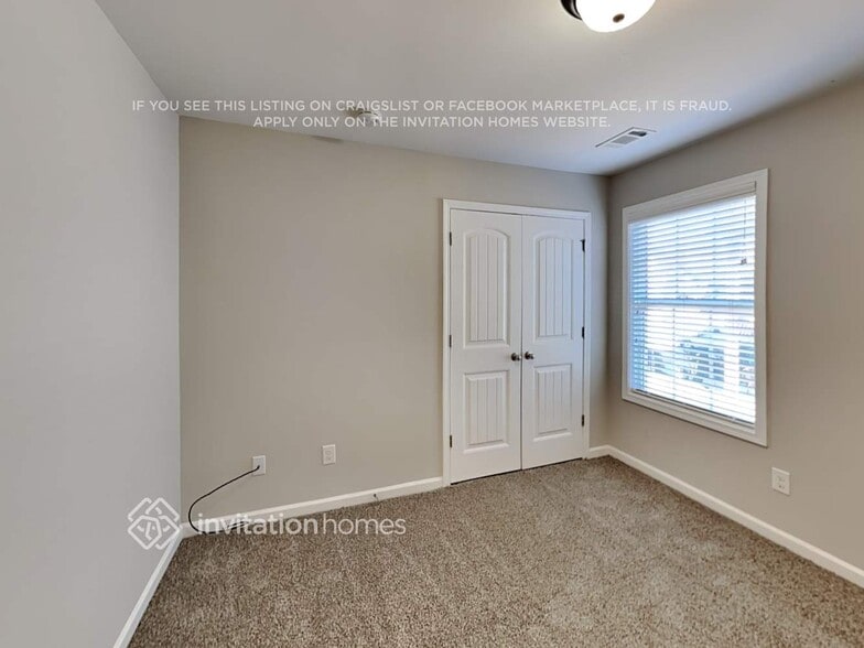 Building Photo - 6268 Cove Creek Dr