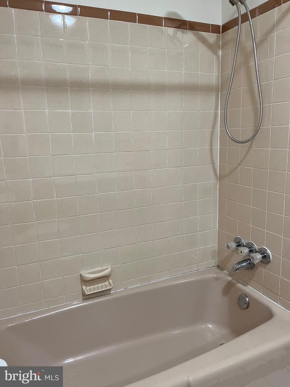 Building Photo - 1104 Milroy Ct