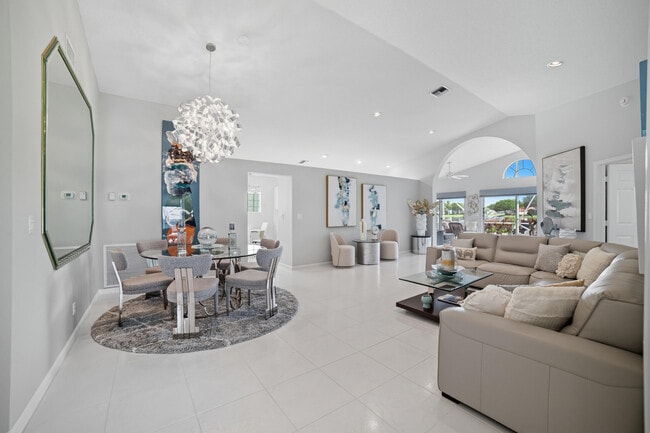 Building Photo - 12573 Coral Lakes Dr