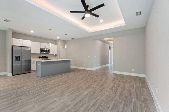 Building Photo - Deposit-Free! Modern, energy efficient hom...