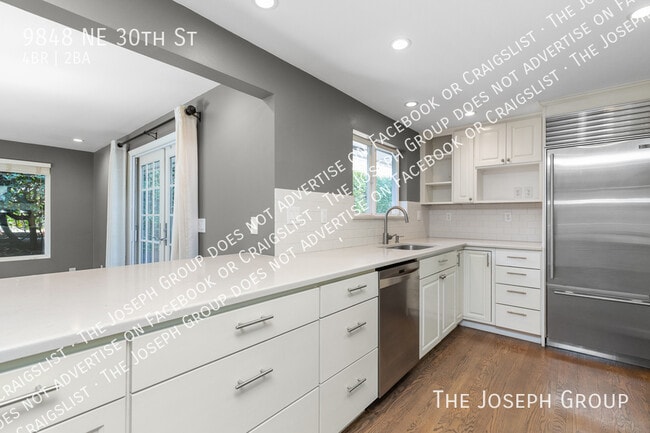 Building Photo - 9848 NE 30th St