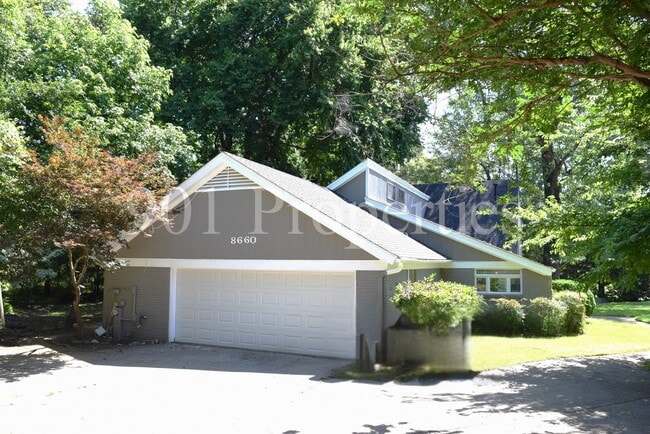 Building Photo - 8660 Beechcroft Pl N