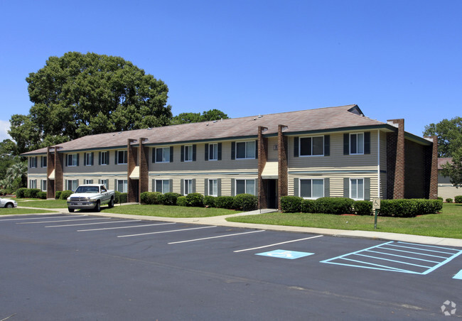 EME Apartments - 1815 Central Park Rd Charleston SC 29412 | Apartment ...