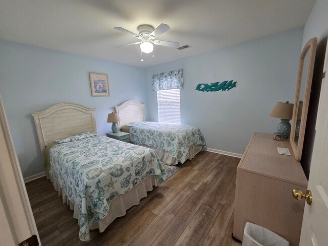 Building Photo - 1258 River Oaks Dr