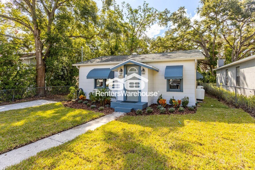 Building Photo - 1008 W Powhatan Ave