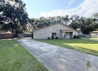 Building Photo - 7811 Deborah Dr