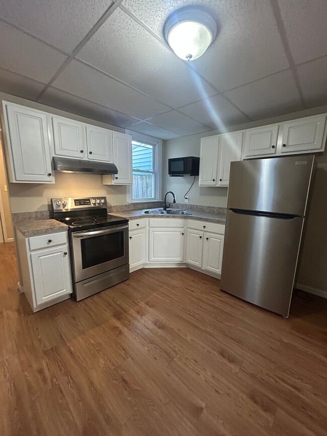 Building Photo - 3 Bedroom in South Harrisburg