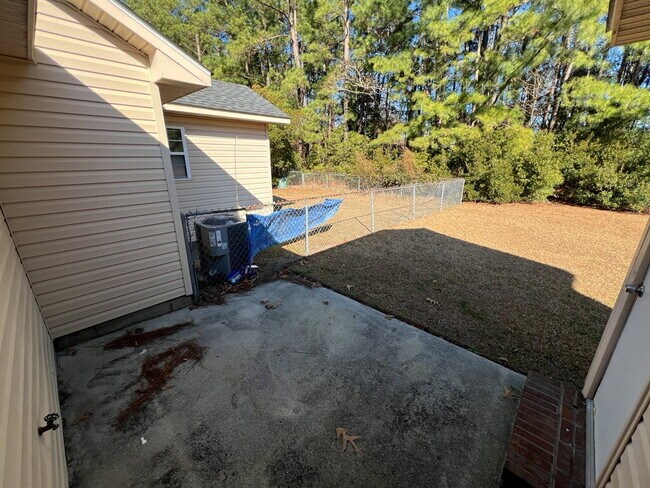 Building Photo - 212 Live Oak Ct