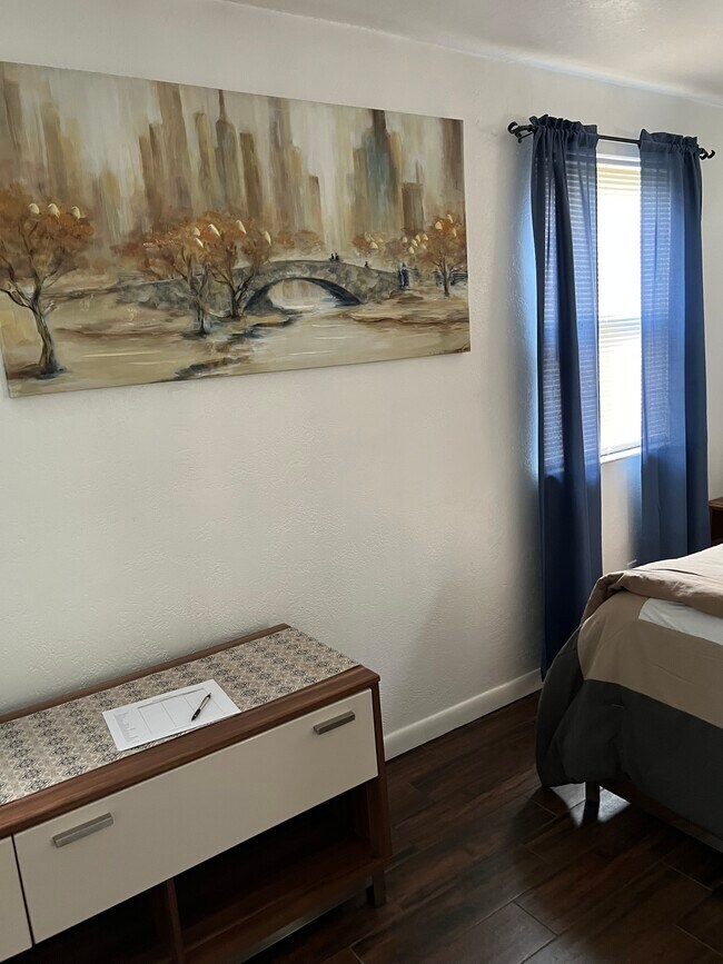 Building Photo - 2401 S Mellonville Ave