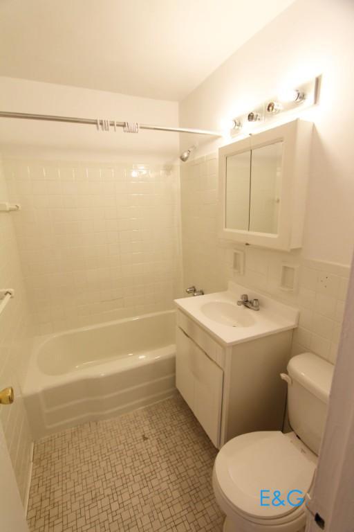 Building Photo - 0 bedroom in JAMAICA NY 11432