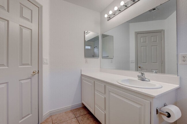 Building Photo - 9931 Rockside Ave