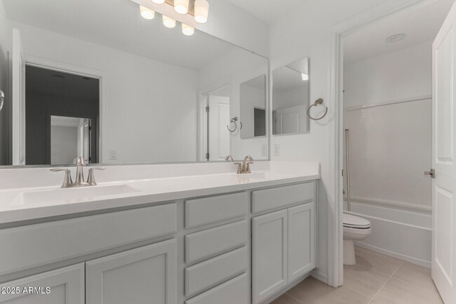 Building Photo - 14633 W Sand Hills Rd