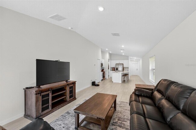 Building Photo - 17512 Shirewood Wy