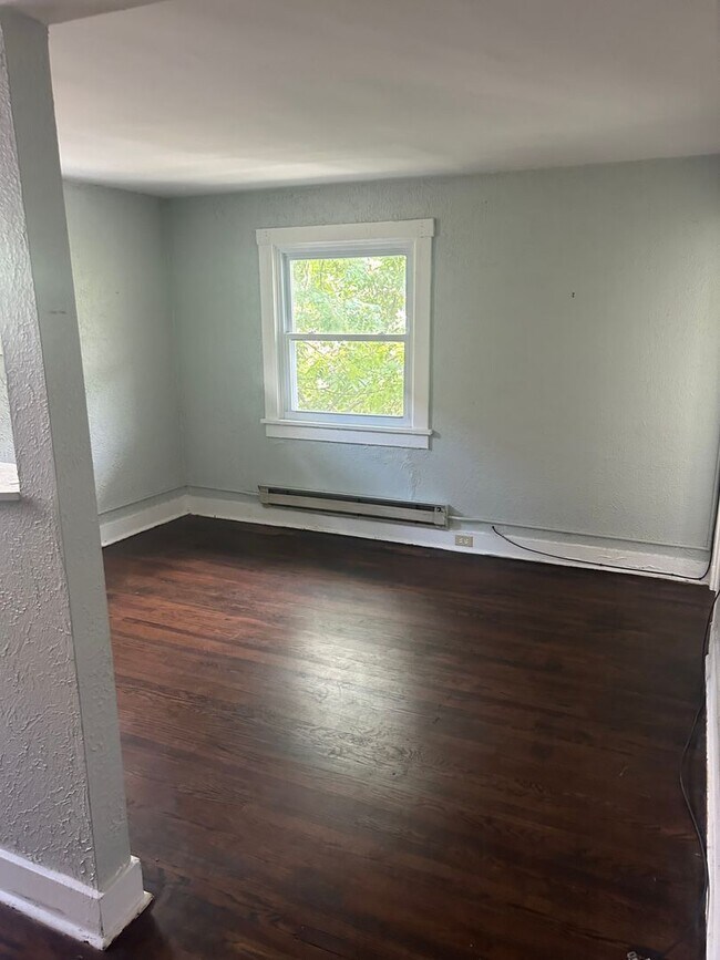 Building Photo - 2309 Tilbury Ave