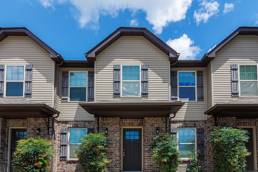 Building Photo - 1775 Spring Water Dr