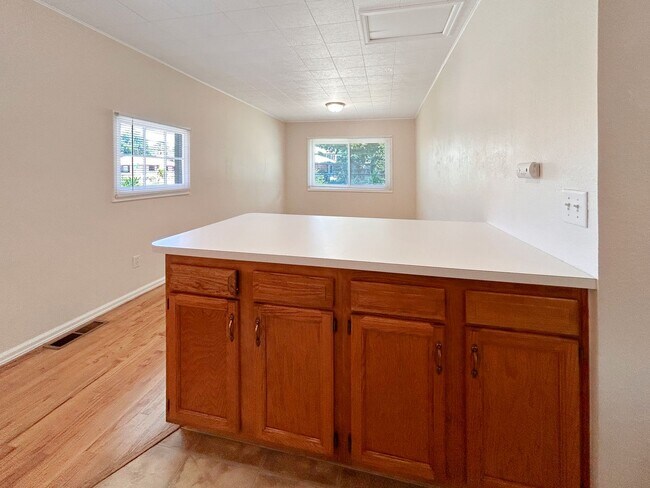 Building Photo - $0 DEPOSIT OPTION! UNIVERSITY PARK/DU, BEAUTIFUL RANCH HOME, 3 CAR GARAGE, HARDWOOD FLOORS, SOLAR...