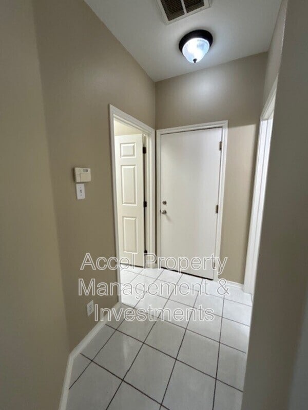 Building Photo - 4510 Santa Inez St
