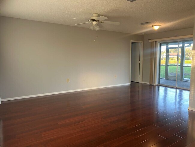 Building Photo - Lovely Lakefront Pinebrook South Home for Annual Rental