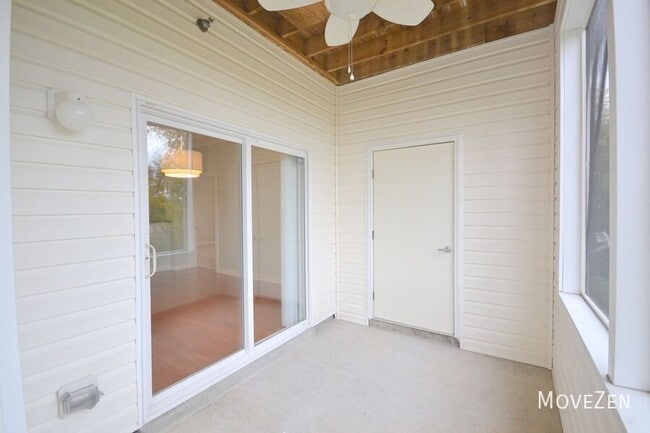 Building Photo - 210 Fullford Ln