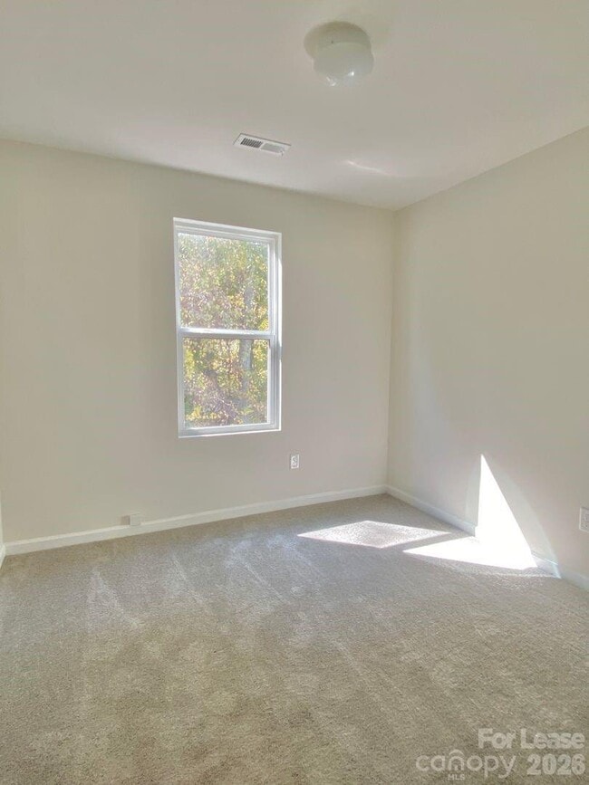 Building Photo - 320 Peachtree Rd