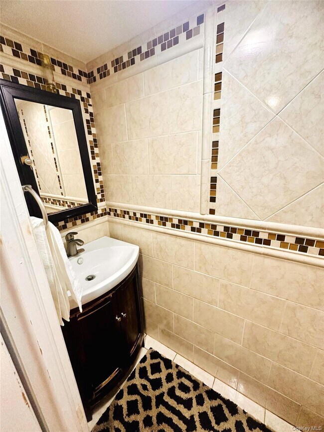 Building Photo - 310 Southwood Cir