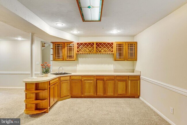 Building Photo - 1023 Westbriar Dr NE