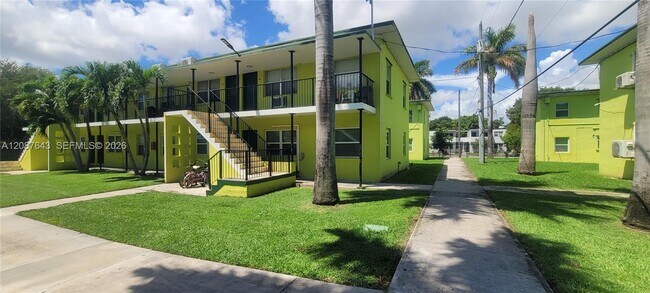 Building Photo - 180 NE 68th St