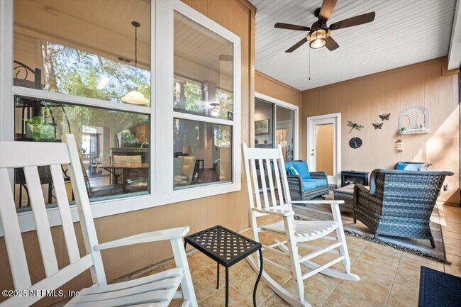 Building Photo - 86198 Meadowwood Dr