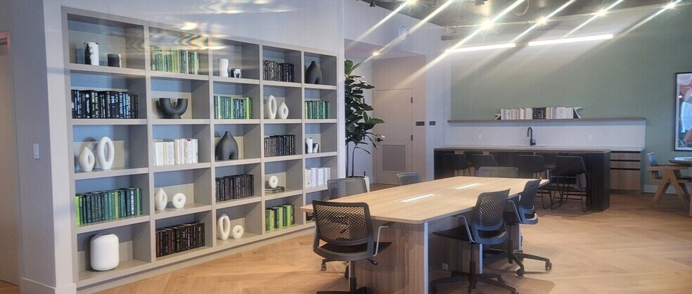 Building Photo - 61 NE 4th St