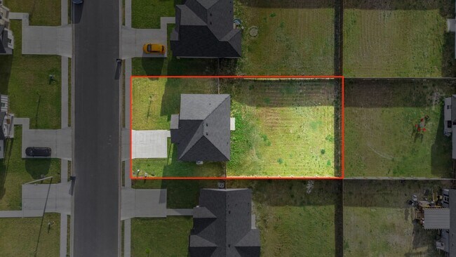 Building Photo - BRAND NEW HOMES FOR LEASE IN MERCEDES! CHO...
