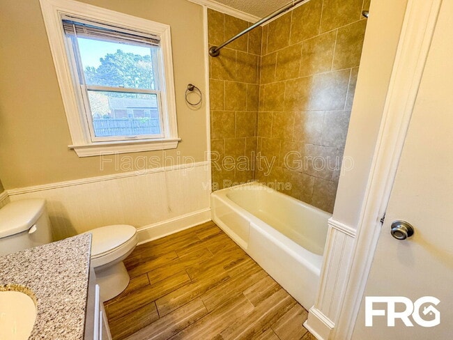 Building Photo - 113 Belmont Dr