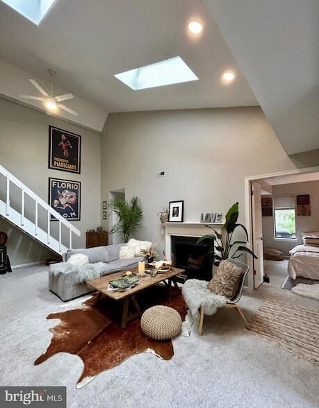 Building Photo - 1709 Mountainview Dr