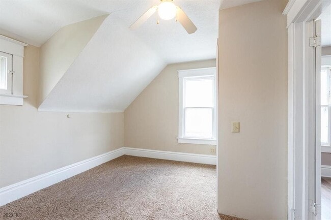 Building Photo - 709 Pleasant View Dr