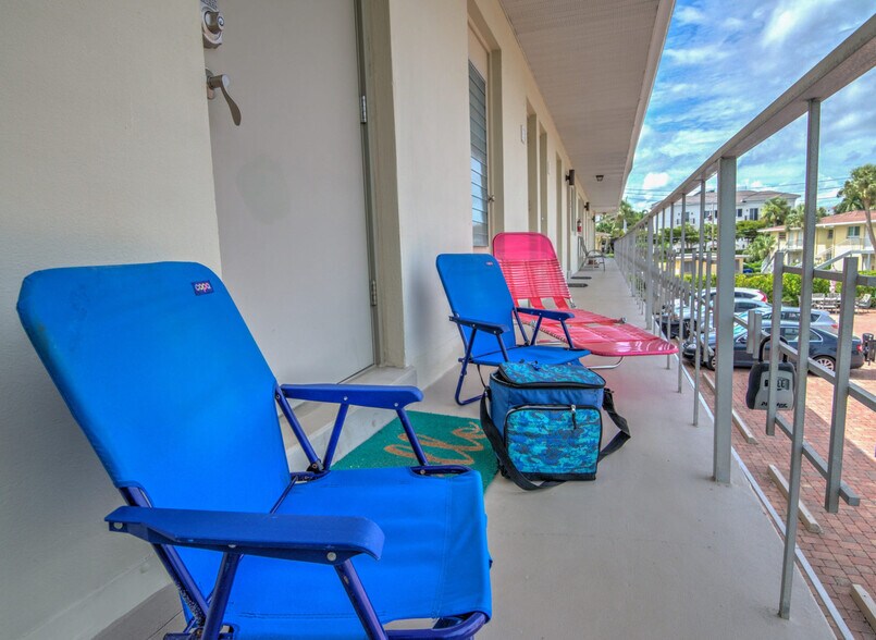 Building Photo - 1550 Gulf Shore Blvd N