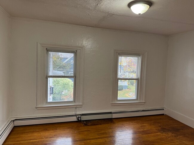 Building Photo - 286 S Main St