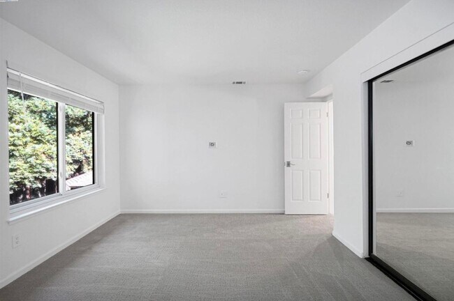 Building Photo - San Ramon 4 Bd / 2.5 Ba Semi Custom Home l...