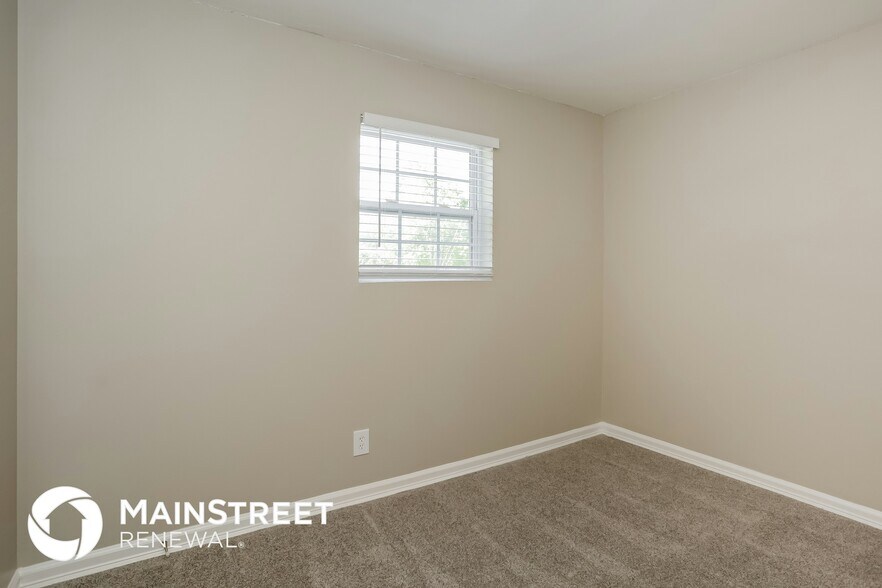Building Photo - 15 Pine Valley Dr