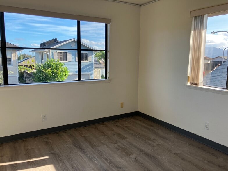 2nd BEDROOM - 95-2052 Puukaa St