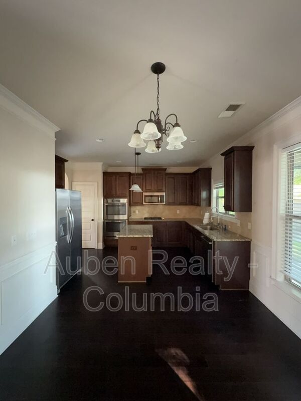 Building Photo - 510 Meadow Grass Ln