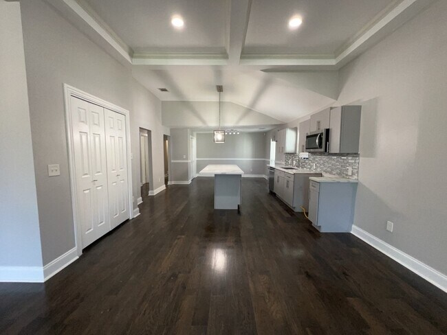 Building Photo - 401 Walton St