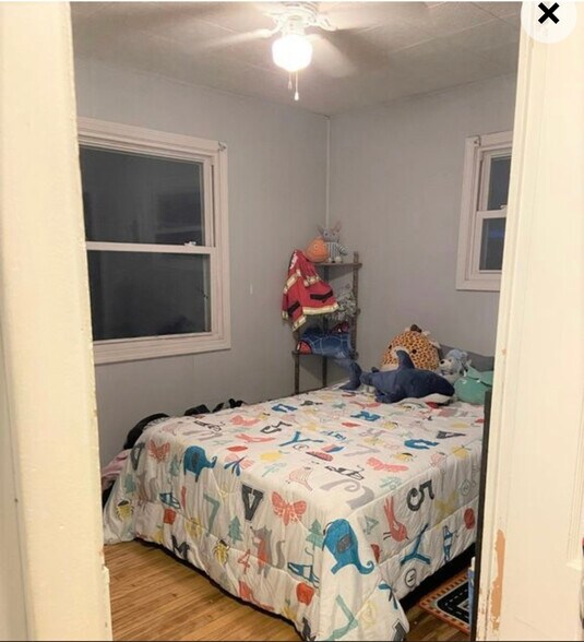 Building Photo - 381 Alena St