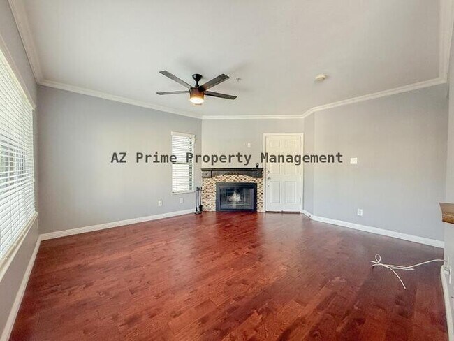 Building Photo - 750 E Northern Ave