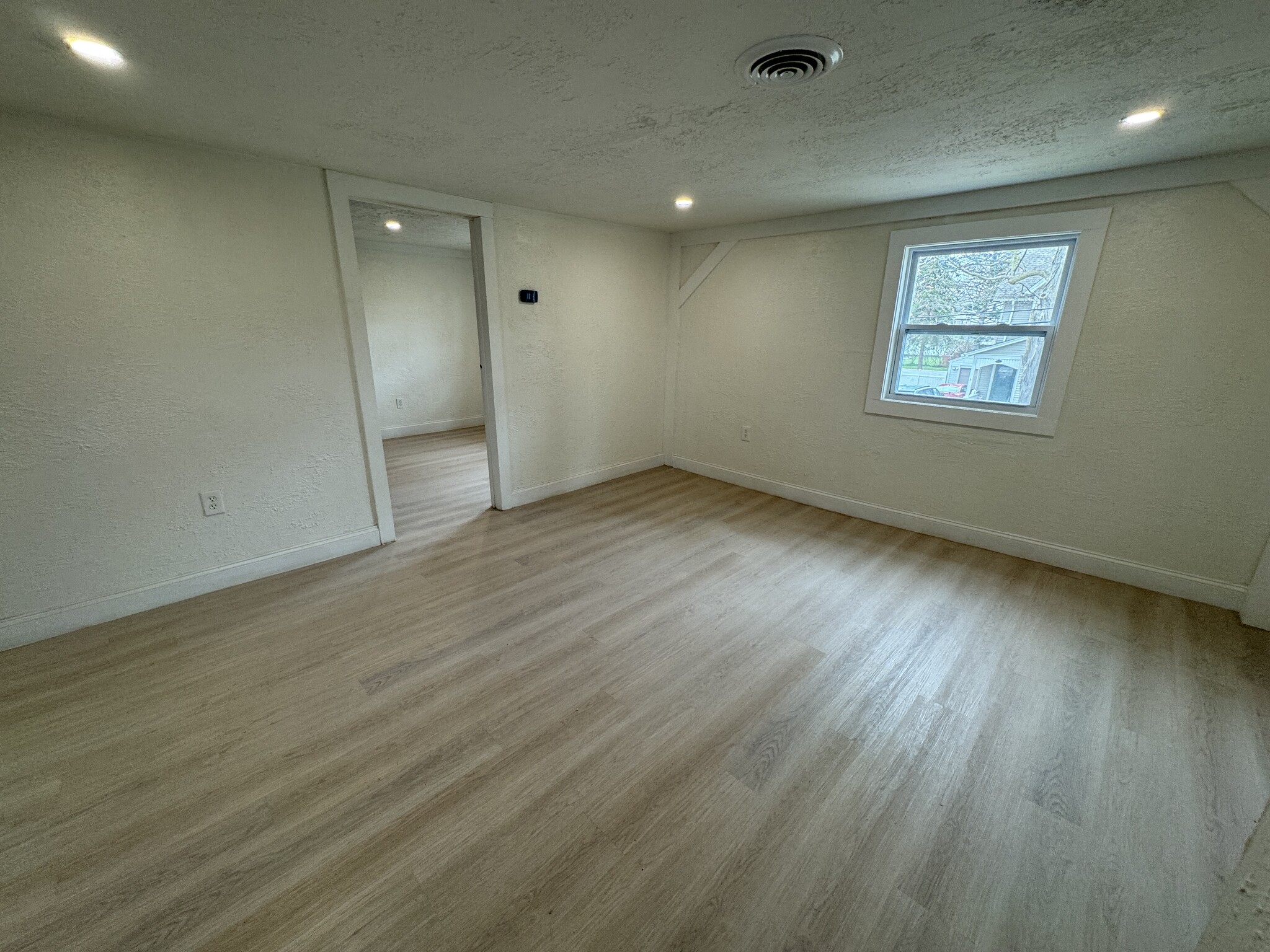 Livingroom looking into bedroom - 51 Franklin Ave