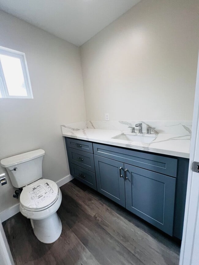 Building Photo - Brand New construction! 2 bed 1 bath,  Enj...