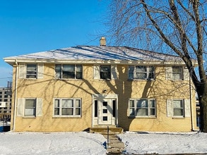 Building Photo - 2382 S 92nd St