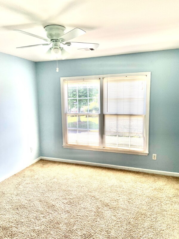 Building Photo - 400 Stedford Ln