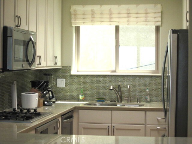 Building Photo - 4008 Ocean Dr