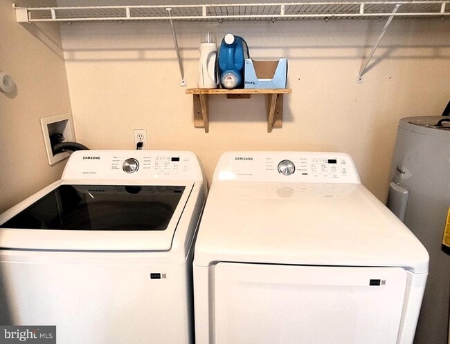 Building Photo - 124 Dickens Ln