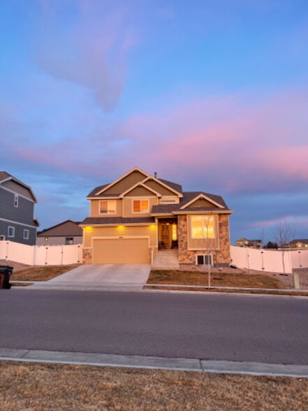 Primary Photo - 1628 Shoreview Pkwy