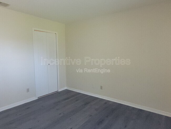 Building Photo - 4736 Walden Cir